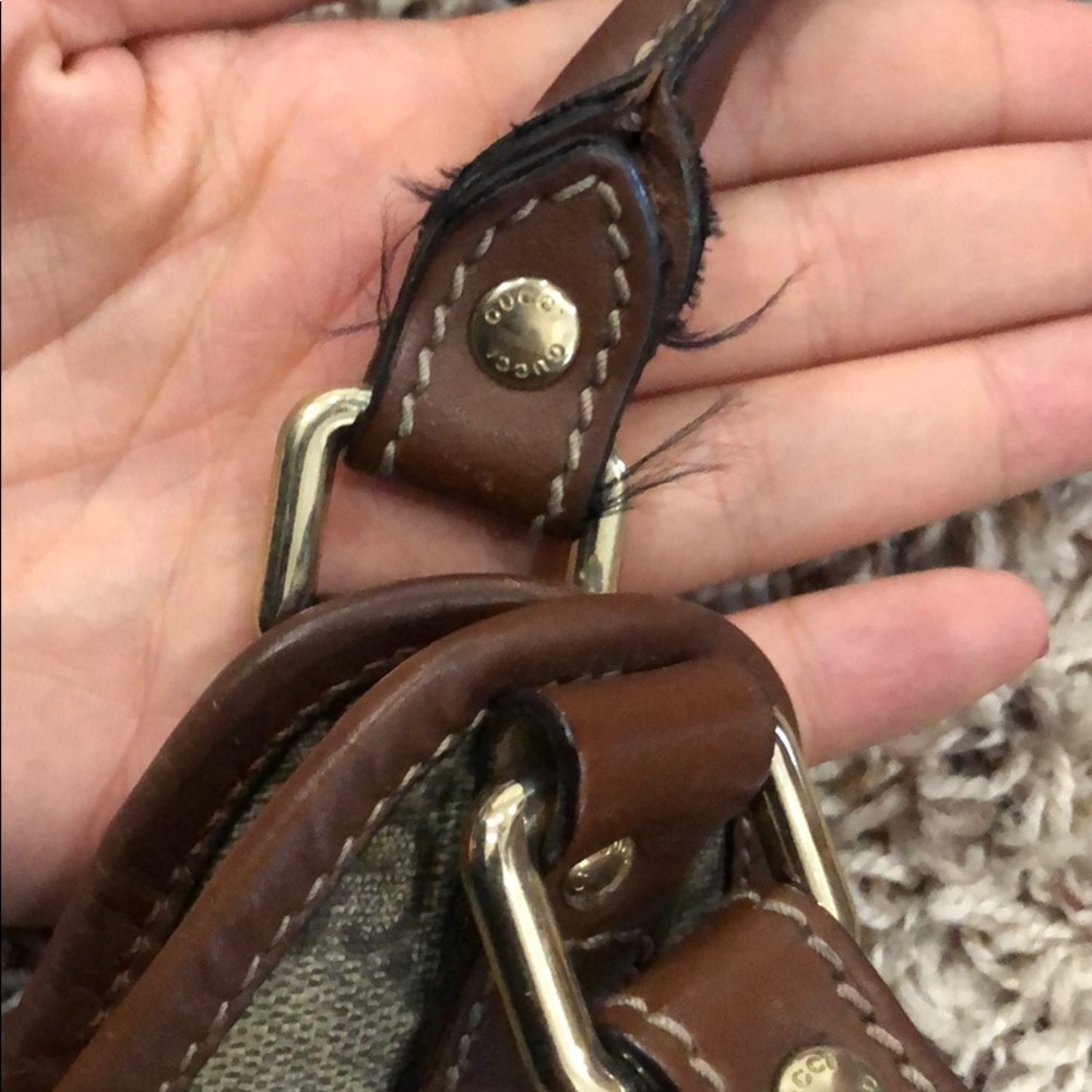 Authentic Gucci Shoulder Bag - Picture 3 of 8
